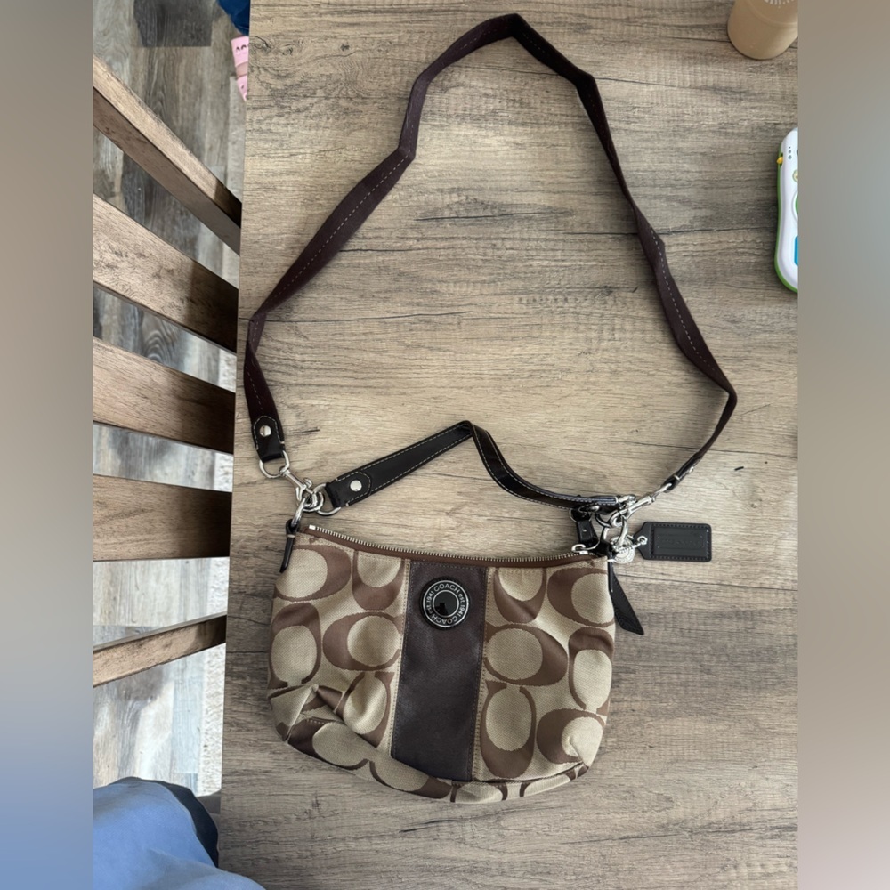 Coach Brown and Tan Signature Shoulder Bag Double Tag - Picture 5 of 7